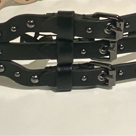 NEW BCBG Women’s Black Leather Belt Size S Small - Metal Detail 3 Loop NEW NWT - Picture 8 of 8